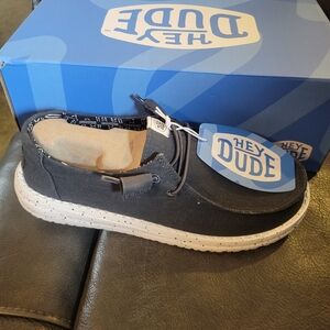Hey Dude NWTs Womens 6 Wendy Canvas